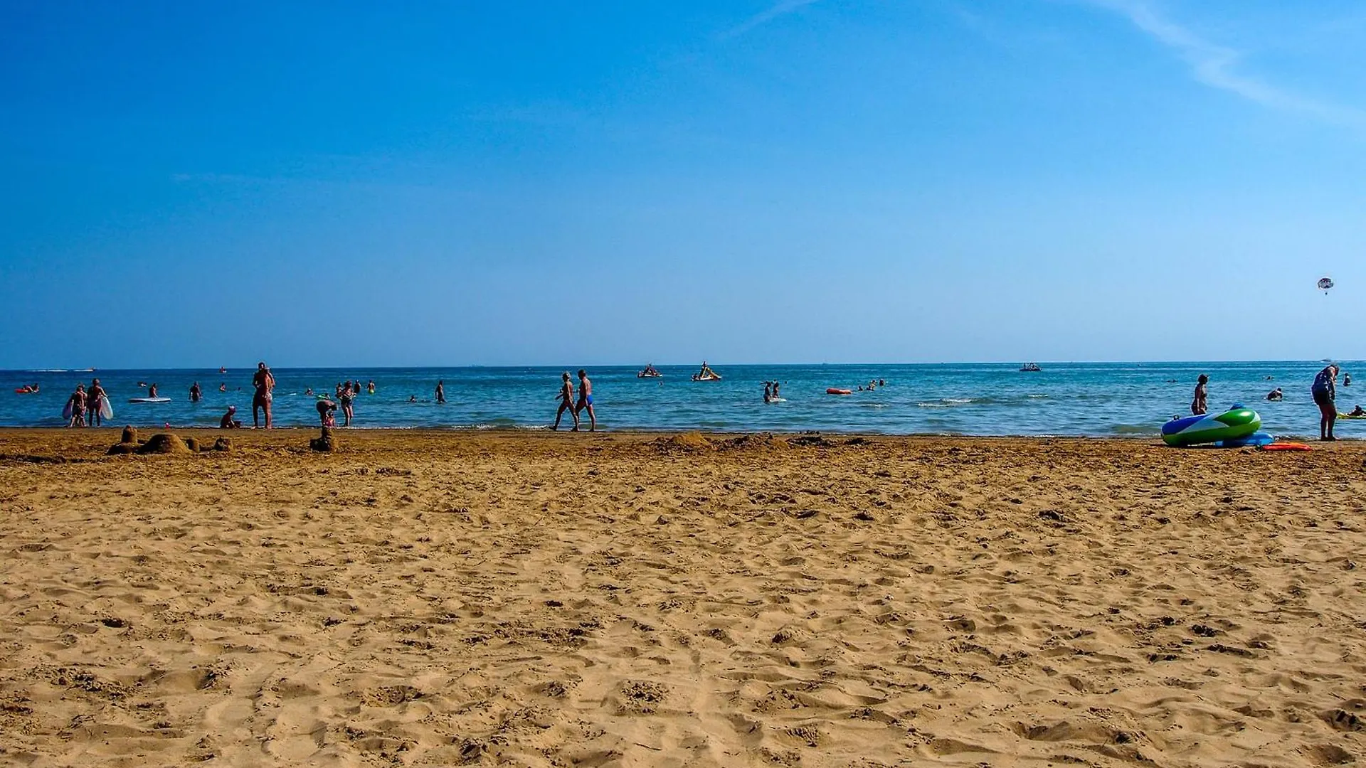 Charming Flat With Shared Pool - Beahost Apartman Bibione